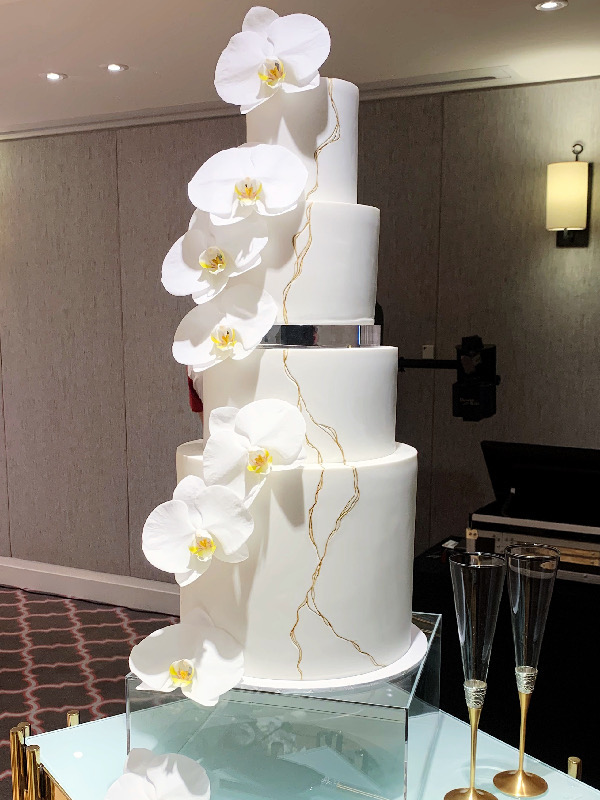 Lyons Den Cakes Weddings Engagements