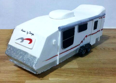 3d white caravan cake